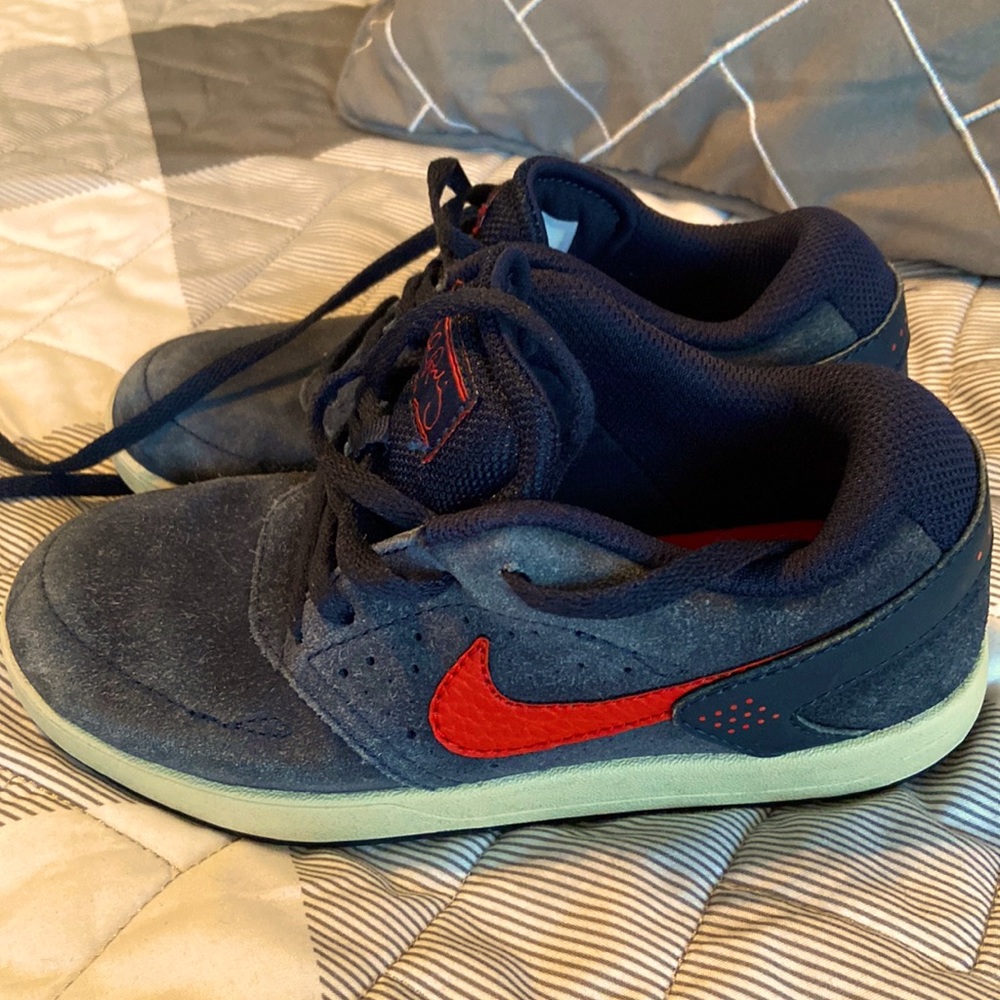 Nike loafer style tennis shoes